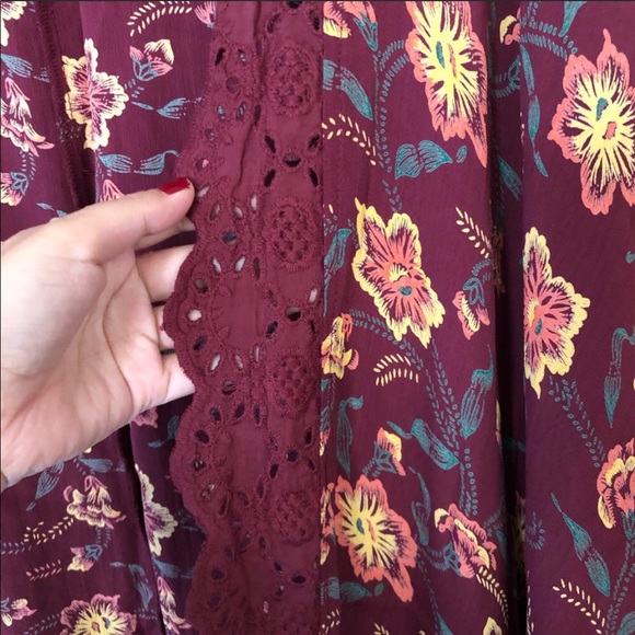 Sun & Shadow - NWOT Floral Maroon Kimono - Picture 3 of 8